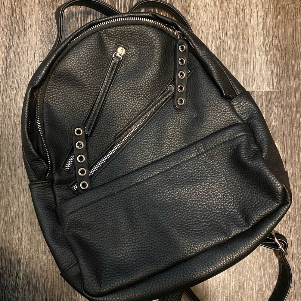 NEW ✨ Wild Fable Black Multiple Zipper Backpack